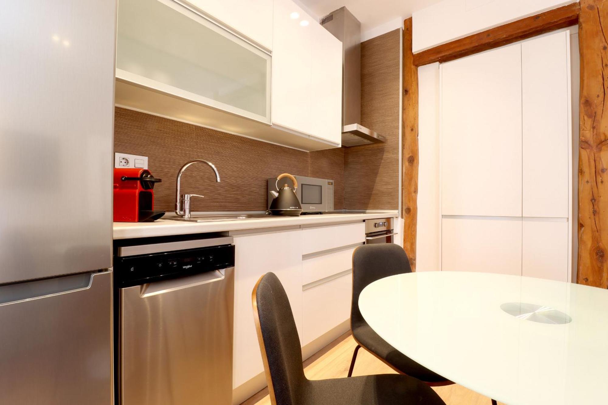 Reina Sofia Suite I Madrid Luaran gambar