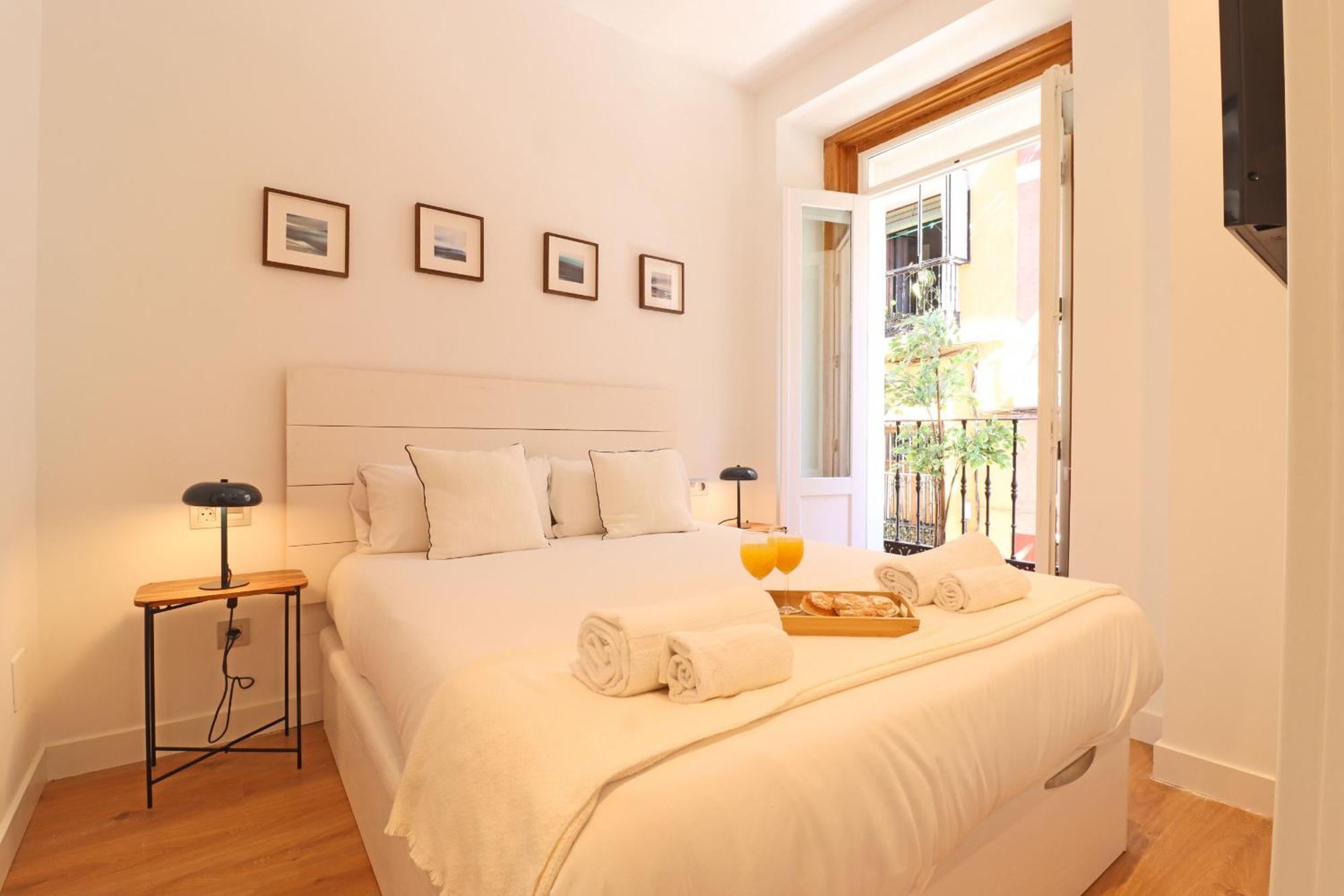 Reina Sofia Suite I Madrid Luaran gambar